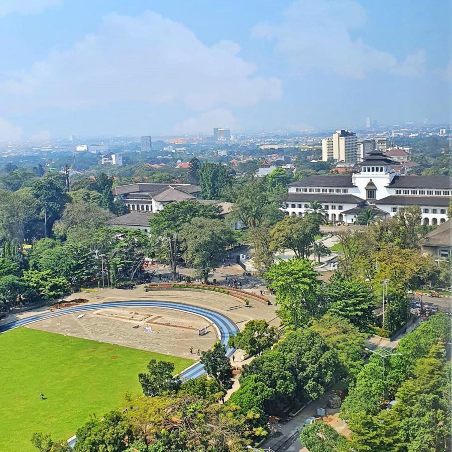 Ibis Styles Bandung Grand Central Hotel Exterior foto